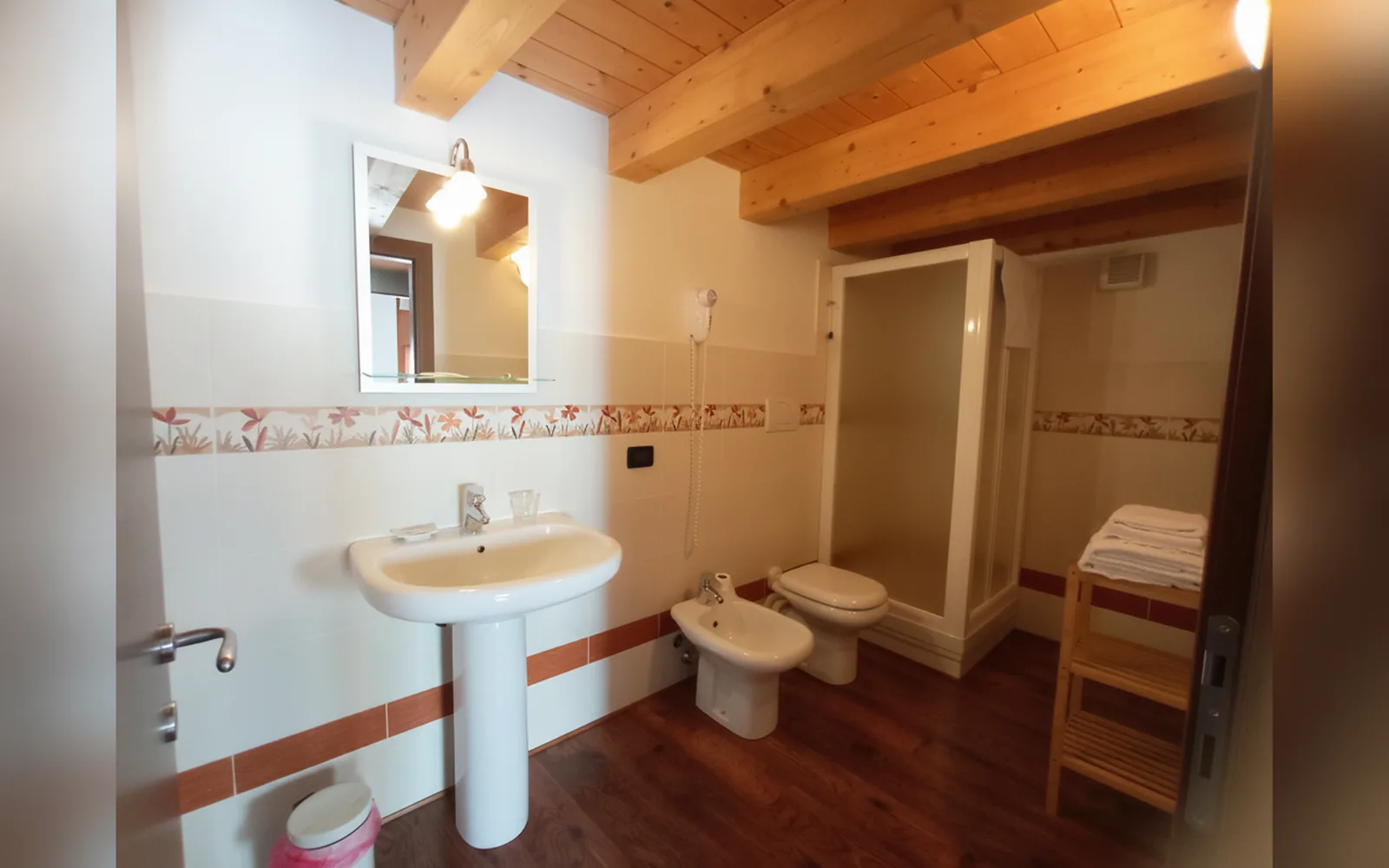 Camera con bagno privato — Agriturismo Corte Maccini, Verona (foto 25)